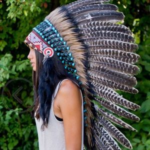 Costume Native Headdress "white shaded 95cm"